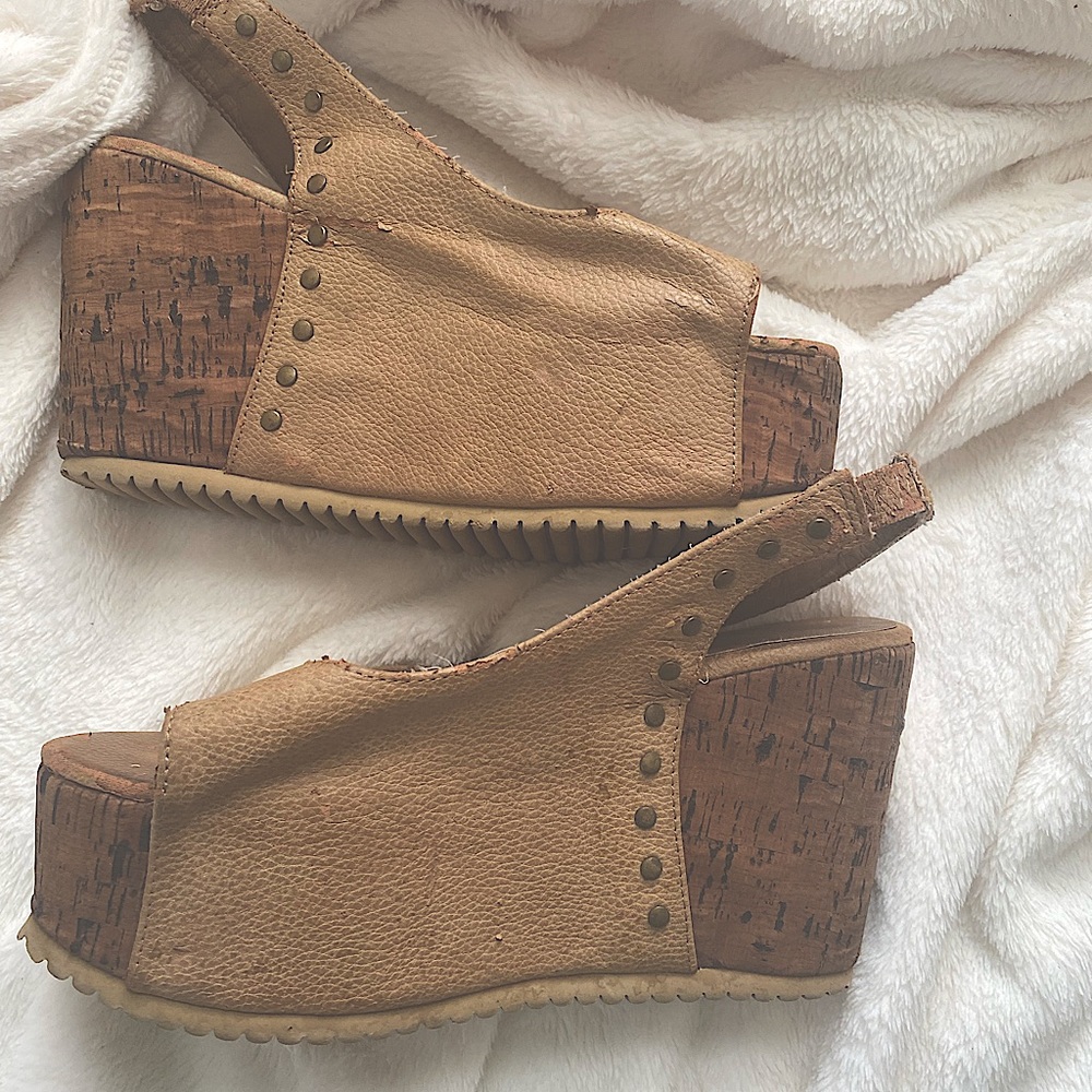 chunky beach sandals | platform sandals | size 8